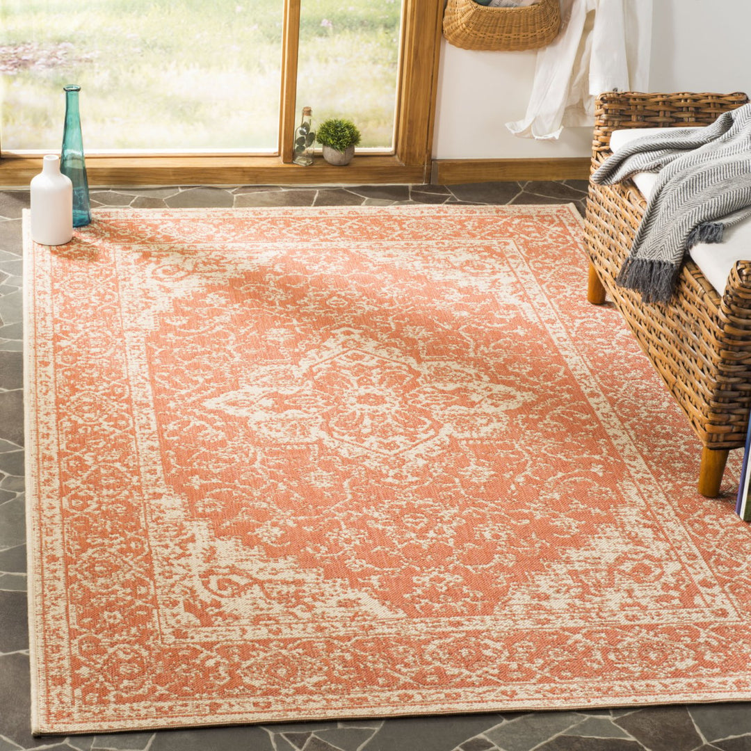 SAFAVIEH Outdoor LND137P Linden Collection Rust / Creme Rug Image 1