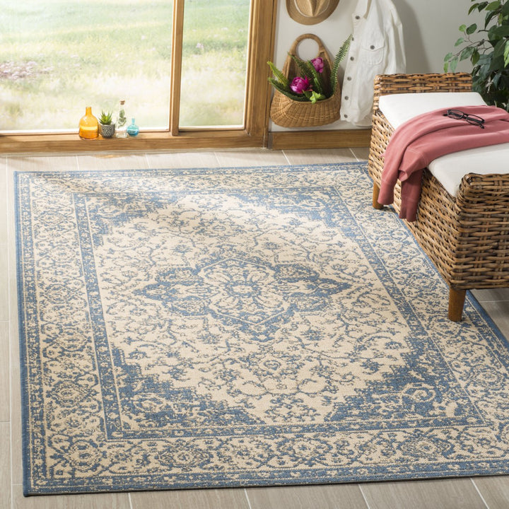 SAFAVIEH Outdoor LND137N Linden Collection Cream / Blue Rug Image 1