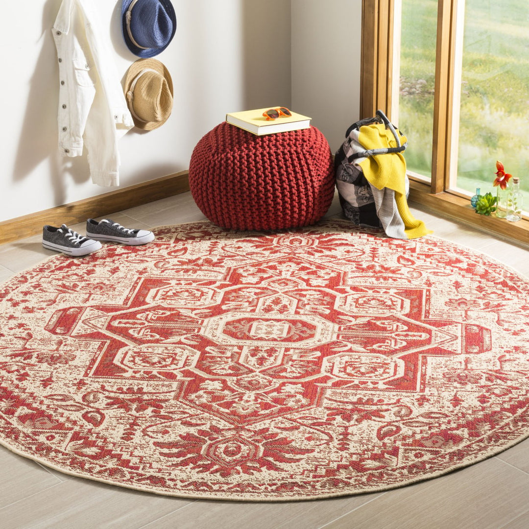 SAFAVIEH Outdoor LND138Q Linden Collection Red / Creme Rug Image 2