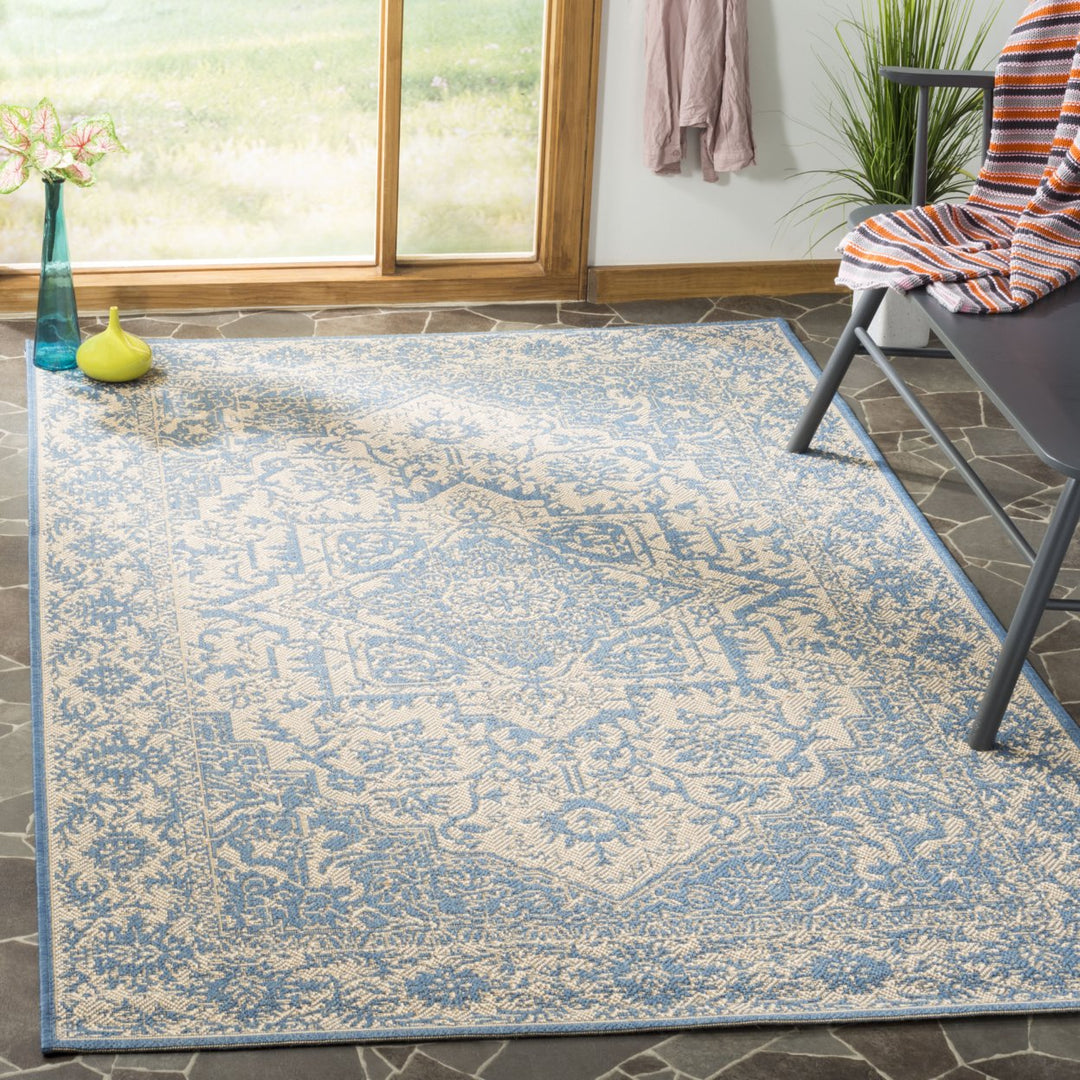 SAFAVIEH Outdoor LND139N Linden Collection Cream / Blue Rug Image 1