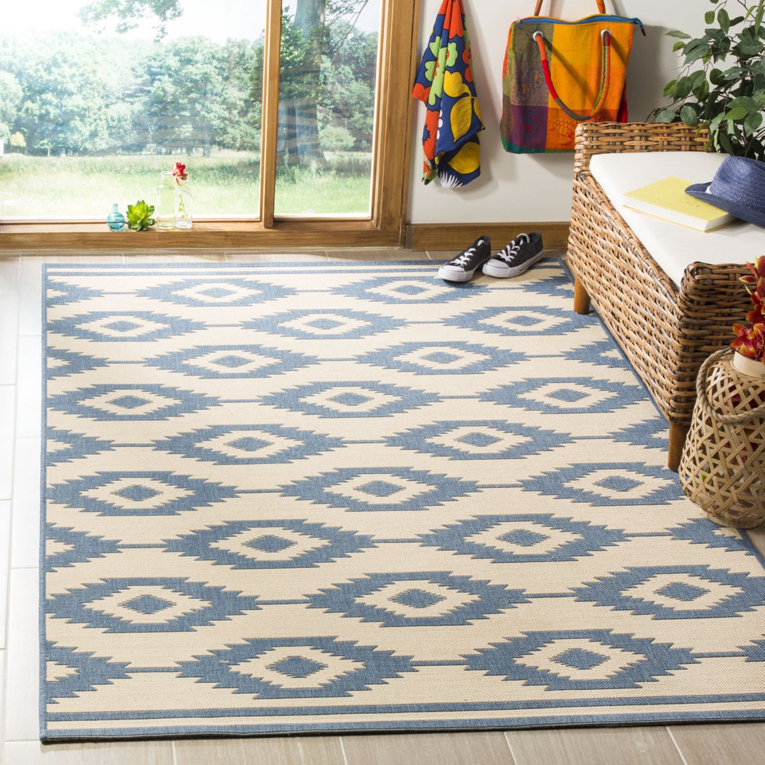 SAFAVIEH Outdoor LND171M Linden Collection Blue / Creme Rug Image 1