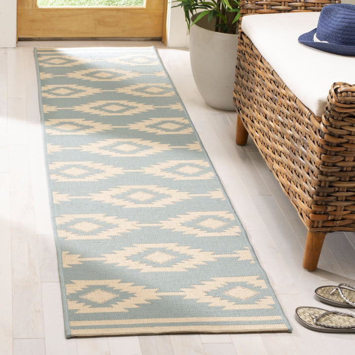 SAFAVIEH Outdoor LND171L Linden Collection Cream / Aqua Rug Image 3