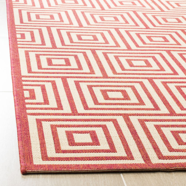 SAFAVIEH Outdoor LND173Q Linden Collection Red / Creme Rug Image 8