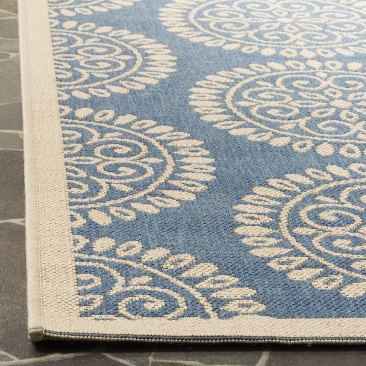 SAFAVIEH Outdoor LND176M Linden Collection Blue / Creme Rug Image 8