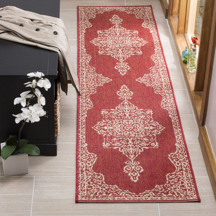 SAFAVIEH Outdoor LND180Q Linden Collection Red / Creme Rug Image 3