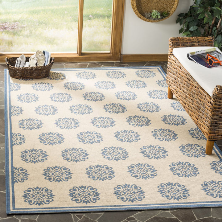 SAFAVIEH Outdoor LND181M Linden Collection Blue / Creme Rug Image 1