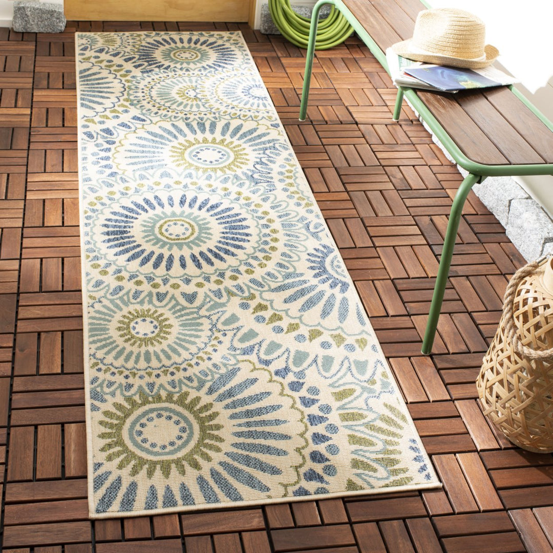 SAFAVIEH Outdoor VER091-0614 Veranda Cream / Green Rug Image 3