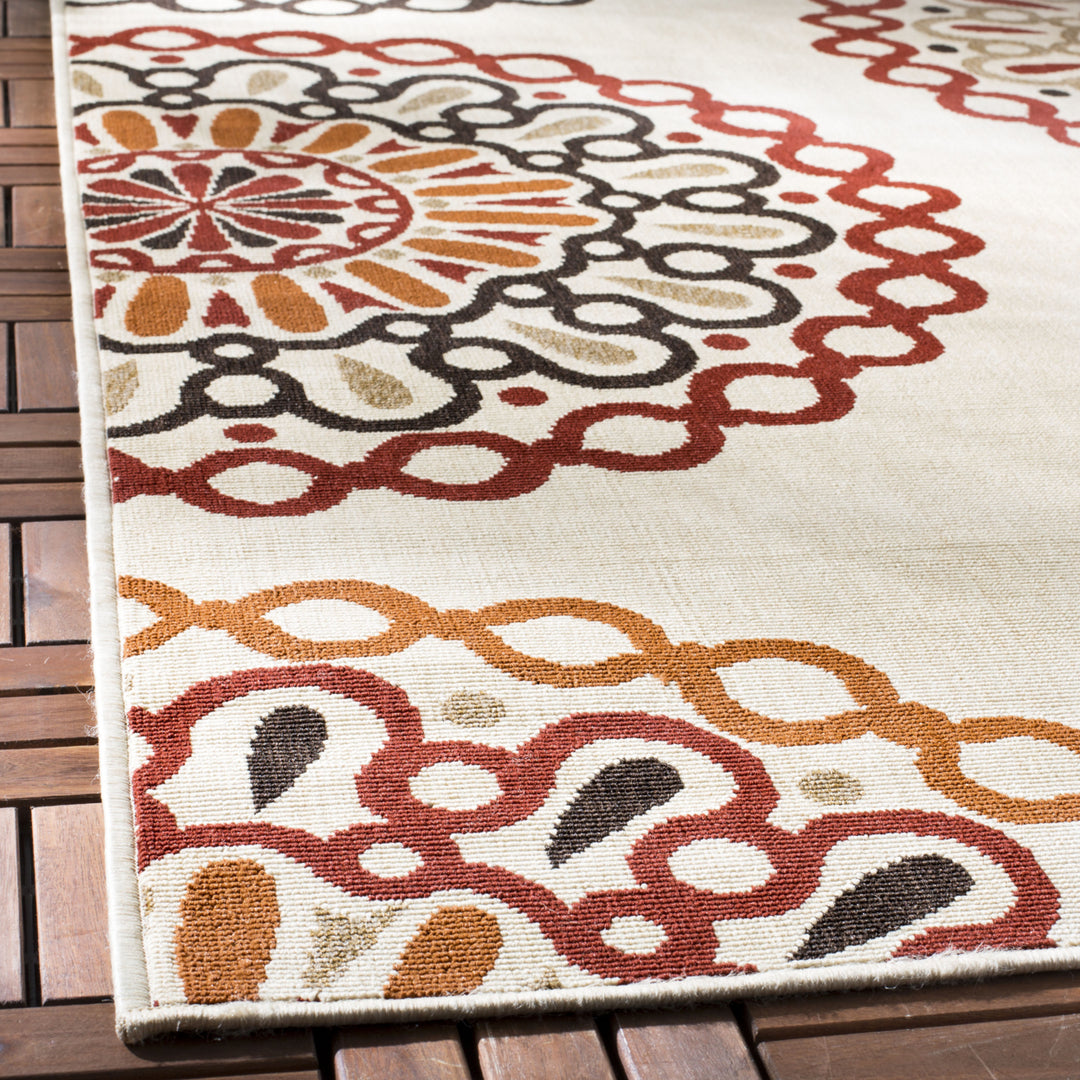 SAFAVIEH Outdoor VER092-0514 Veranda Cream / Green Rug Image 6