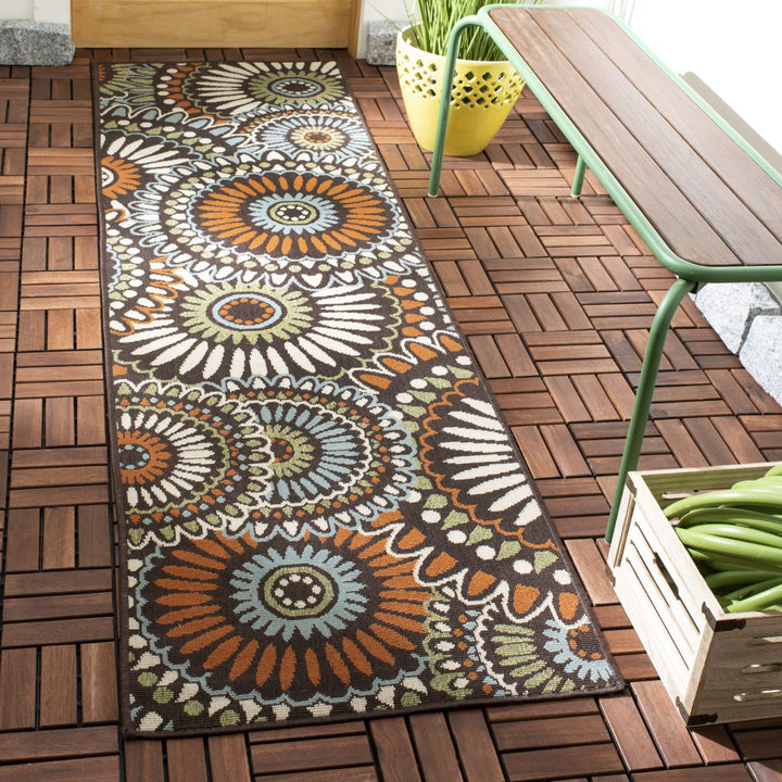 SAFAVIEH Outdoor VER091-0725 Veranda Chocolate / Terracotta Rug Image 3