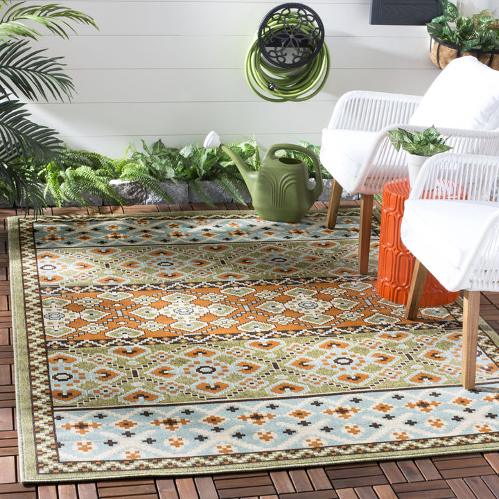 SAFAVIEH Outdoor VER093-0742 Veranda Green / Terracotta Rug Image 1