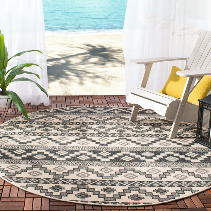 SAFAVIEH Outdoor VER095-3413 Veranda Beige / Grey Rug Image 2