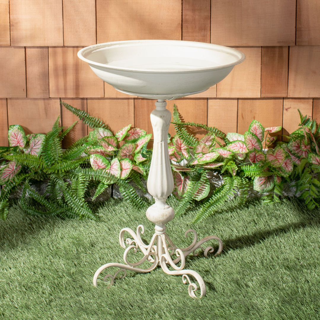 SAFAVIEH Outdoor Collection Orian Bird Bath Pearl White Image 1