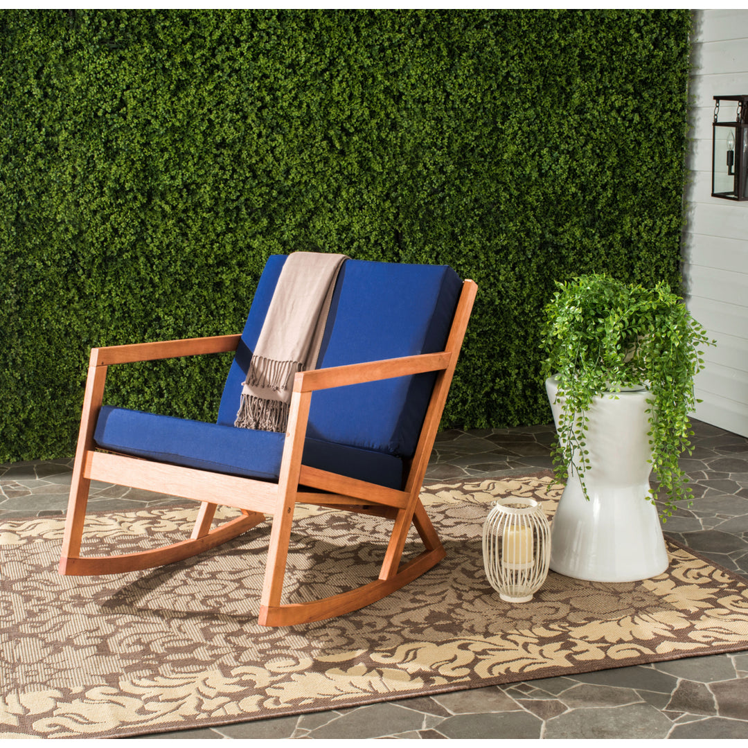 SAFAVIEH Outdoor Collection Vernon Rocking Chair Natural/Navy Image 1