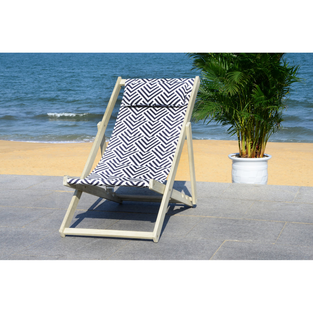 SAFAVIEH Outdoor Collection Rive Foldable Sling Chair White Wash/Navy Image 1