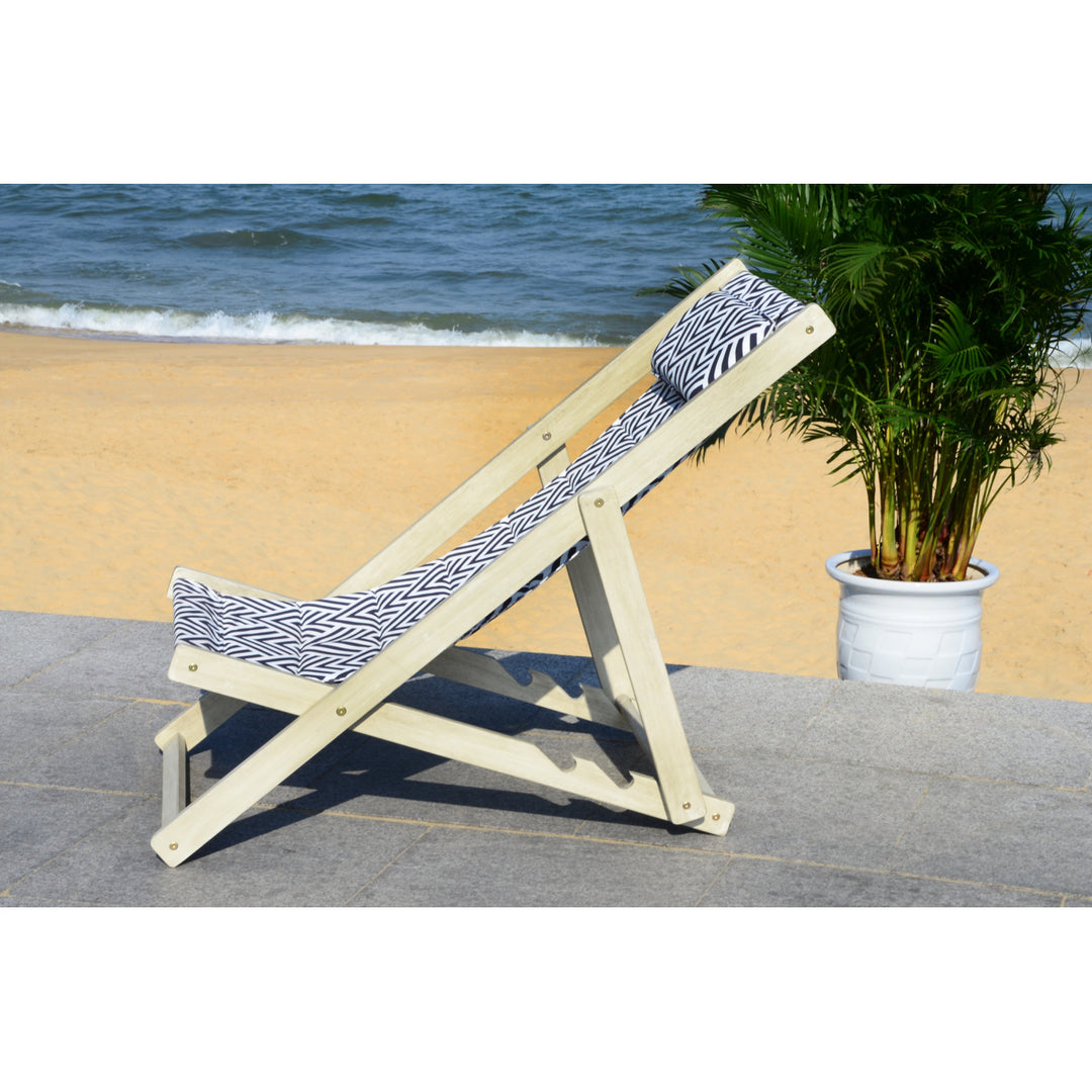 SAFAVIEH Outdoor Collection Rive Foldable Sling Chair White Wash/Navy Image 4