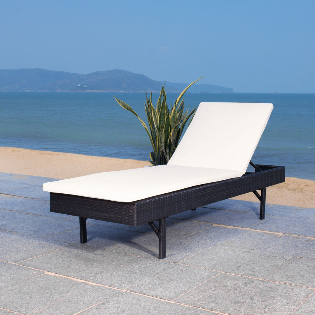 SAFAVIEH Outdoor Collection Cam Chaise Sunlounger Black/Beige Image 1