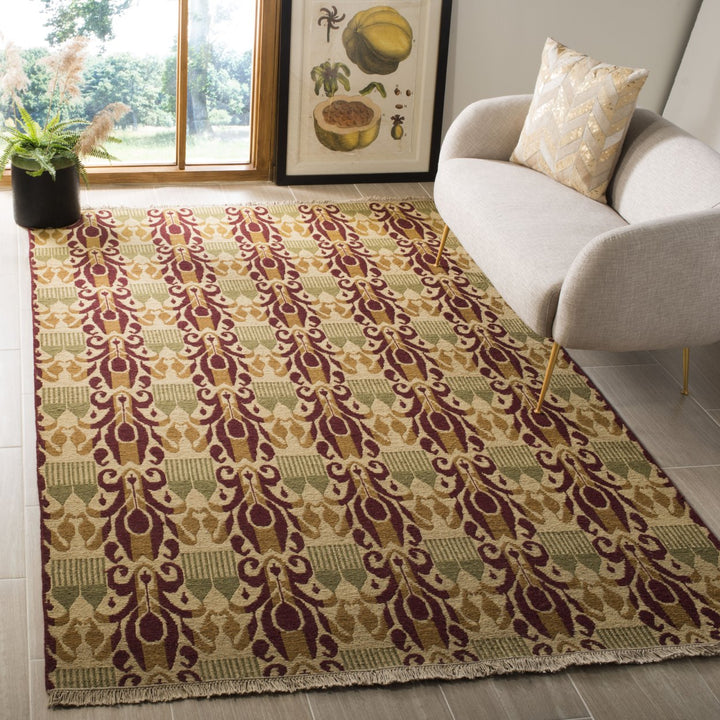 SAFAVIEH Sumak DVE511B Hand-knotted Lavender Henna Rug Image 1