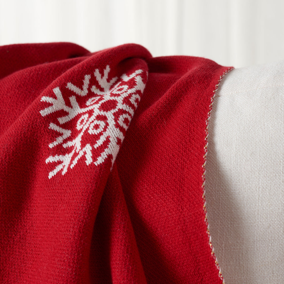 SAFAVIEH Frosty Wish Throw Red / White Image 1