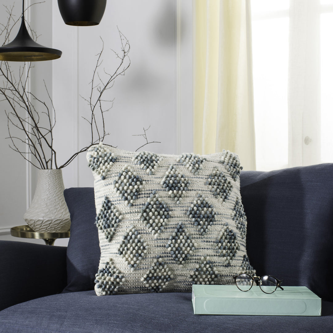 SAFAVIEH Space Dyed Pillow Aqua / Multi Image 1