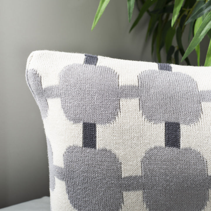 SAFAVIEH Retro Square Pillow Light Grey / Dark Grey Image 5