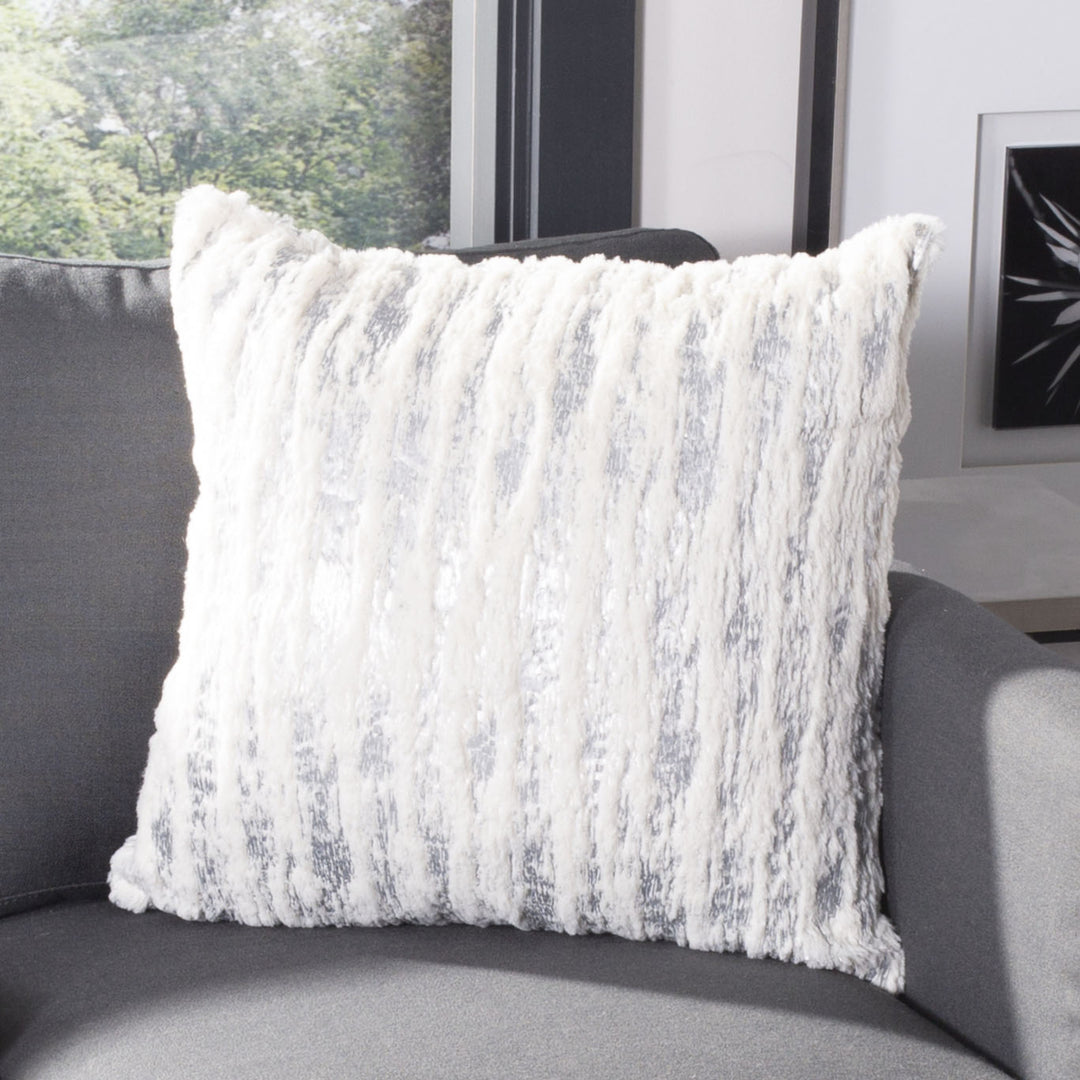 SAFAVIEH Lorelei Pillow White / Silver Image 1