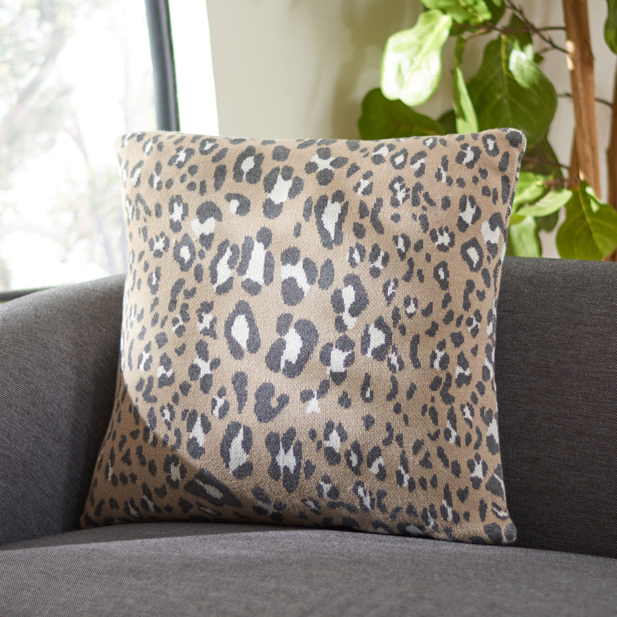 SAFAVIEH Gwynn Leopard Pillow Beige / Black Image 1
