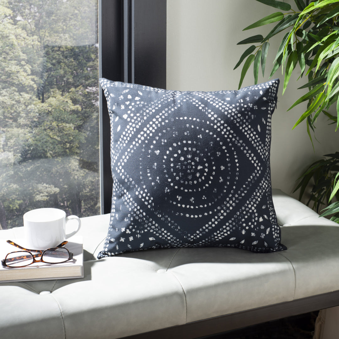 SAFAVIEH Mallory Pillow Blue / White Image 1