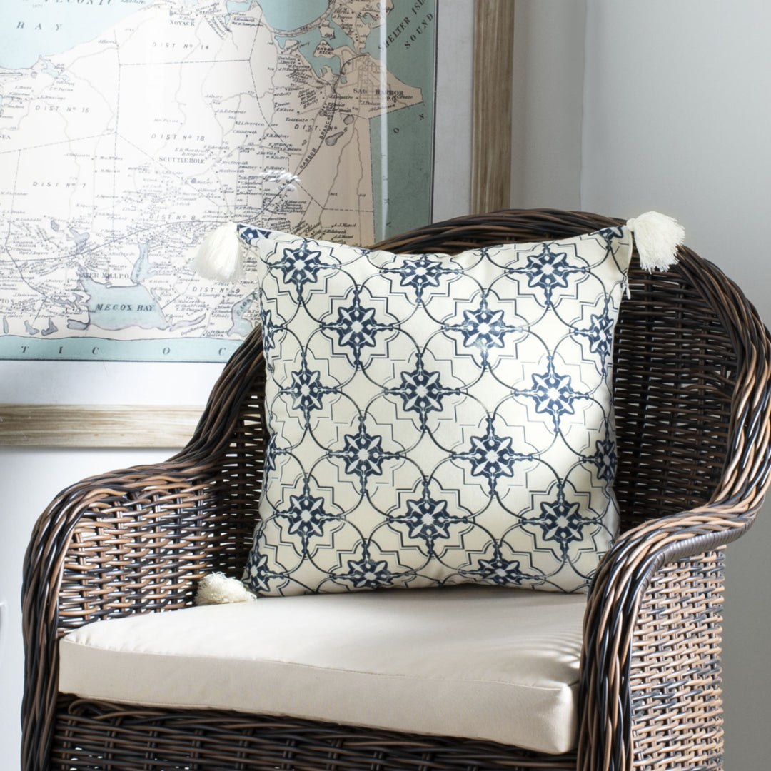 SAFAVIEH Mariella Pillow White / Blue Image 1