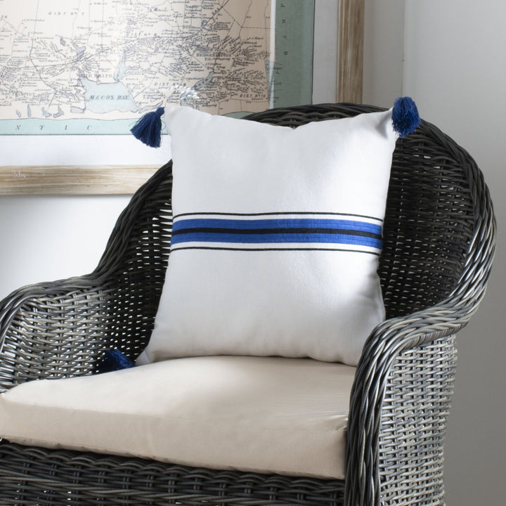 SAFAVIEH Orlanda Pillow Navy / White Image 1