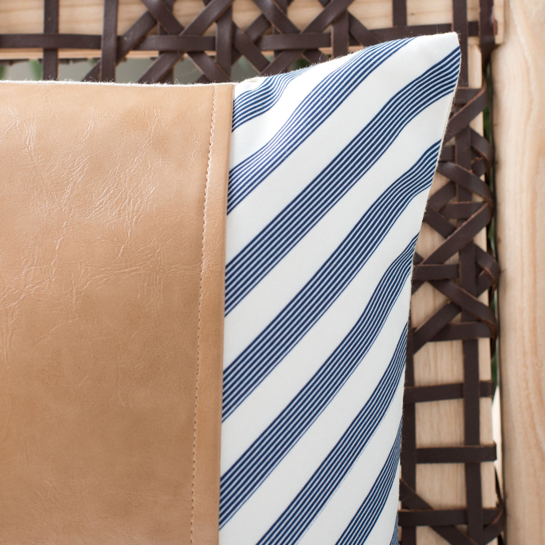 SAFAVIEH Endra Pillow Navy / White Image 3