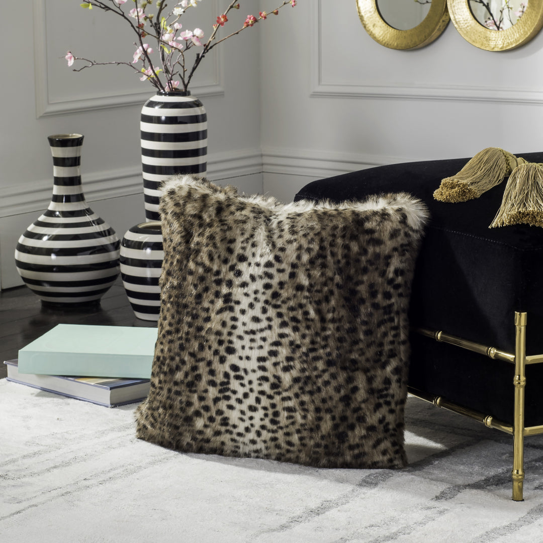 SAFAVIEH Faux Leopard Black / Brown Image 1