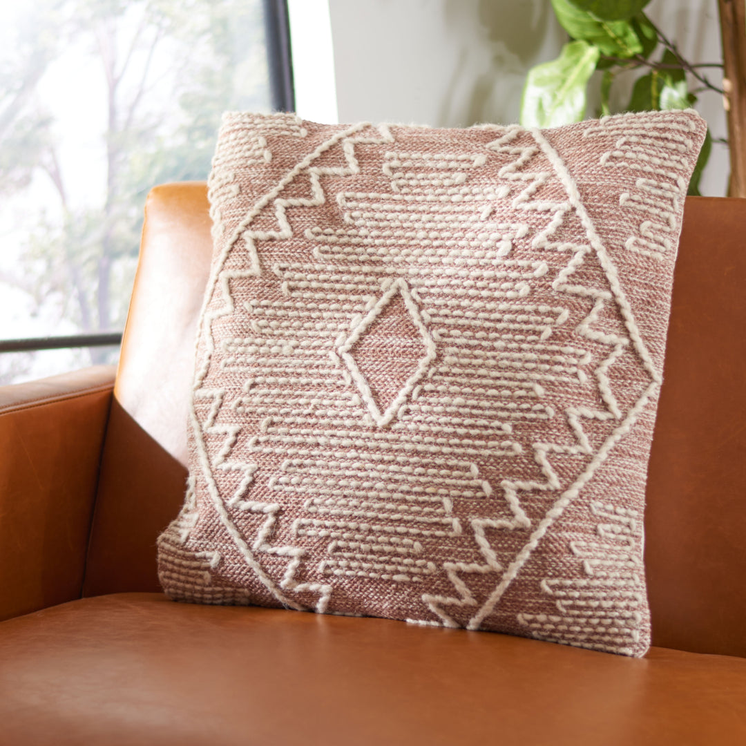 SAFAVIEH Lannie Pillow Brown Image 1