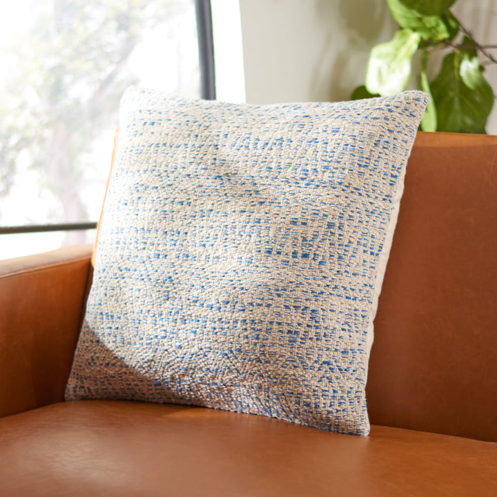 SAFAVIEH Parvati Pillow Blue Image 1