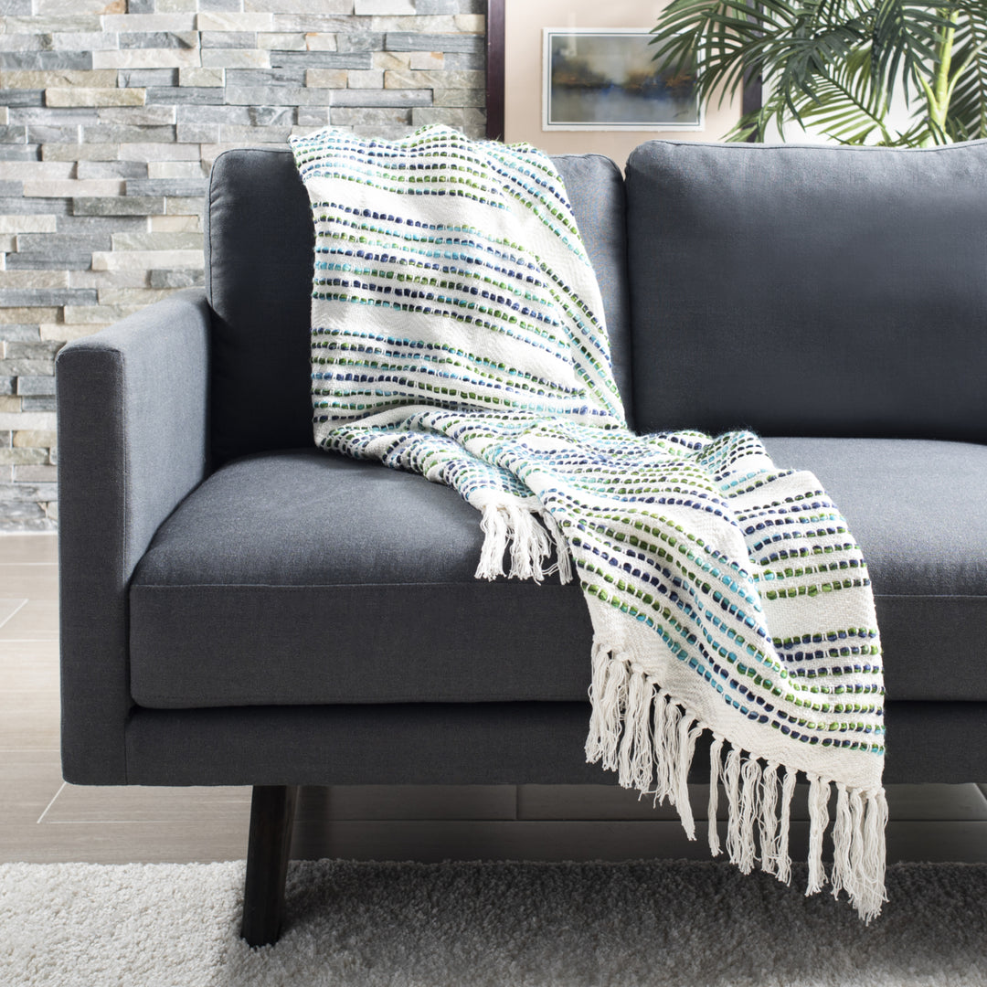 SAFAVIEH Landra Fringe Throw Blanket Blue / White Image 1