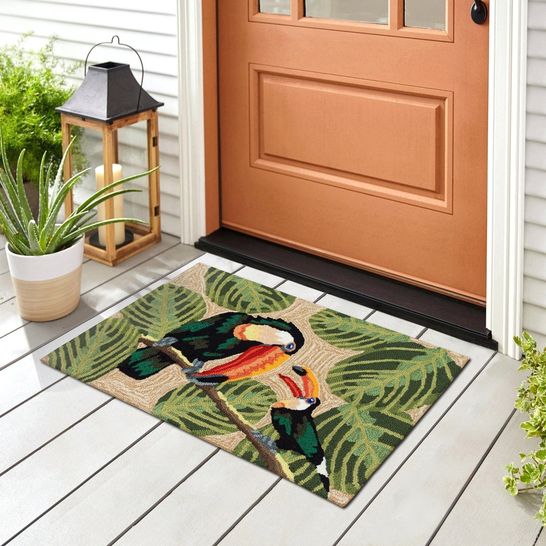 Liora Manne Area Rug Frontporch Toucans Indoor Outdoor Neutral 80% Polyester Image 4