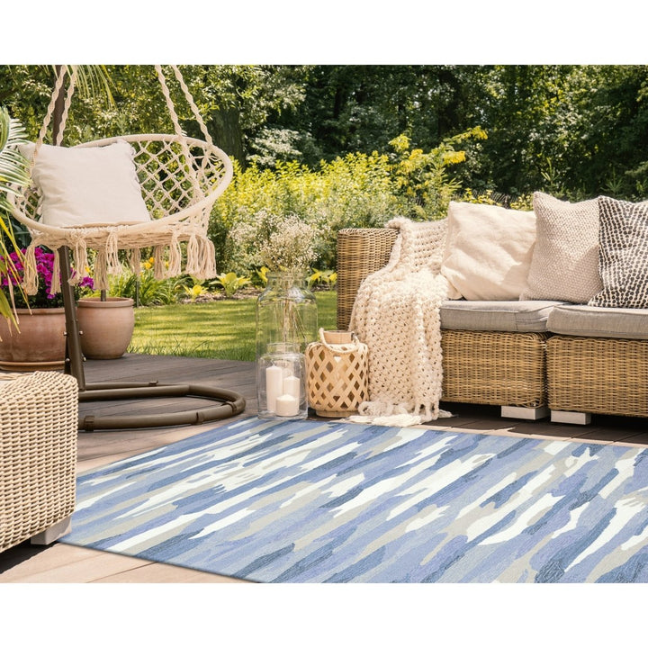 Liora Manne Capri Cloud Area Rug Soft Blue Indoor Outdoor 80% Polyester/Acrylic Image 3