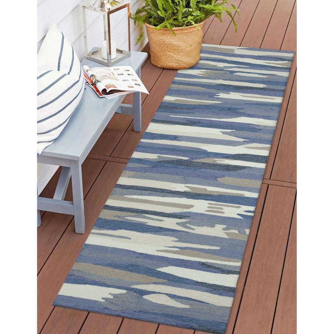 Liora Manne Capri Cloud Area Rug Soft Blue Indoor Outdoor 80% Polyester/Acrylic Image 5