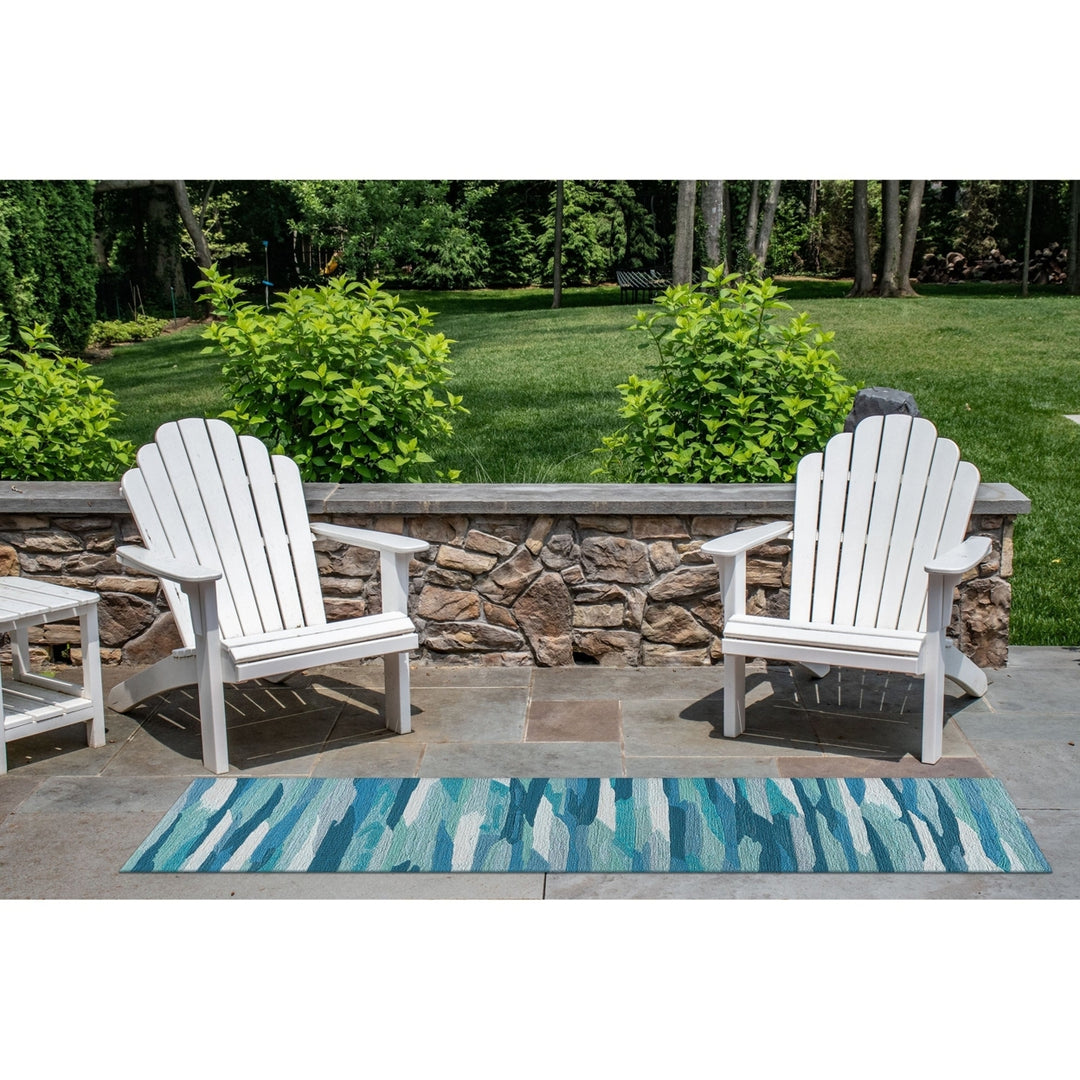 Liora Manne Capri Cloud Area Rug Indoor Outdoor Navy Aqua 5x8 Polyester Acrylic Image 4