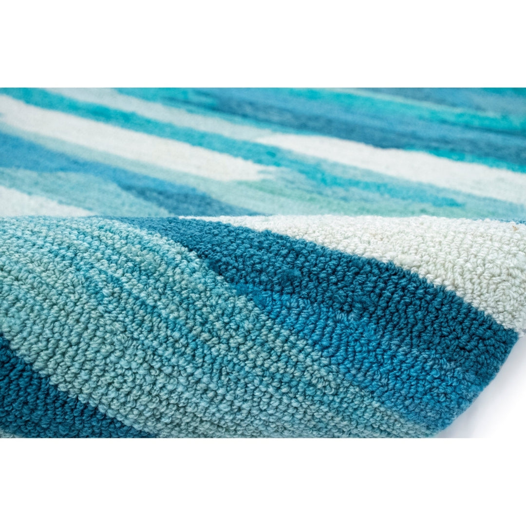 Liora Manne Capri Cloud Area Rug Indoor Outdoor Navy Aqua 5x8 Polyester Acrylic Image 11