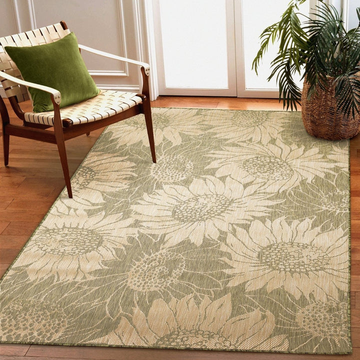 Liora Manne Carmel Green Sunflower Area Rug Indoor Outdoor 100% Polypropylene Image 1