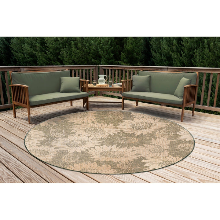 Liora Manne Carmel Green Sunflower Area Rug Indoor Outdoor 100% Polypropylene Image 5