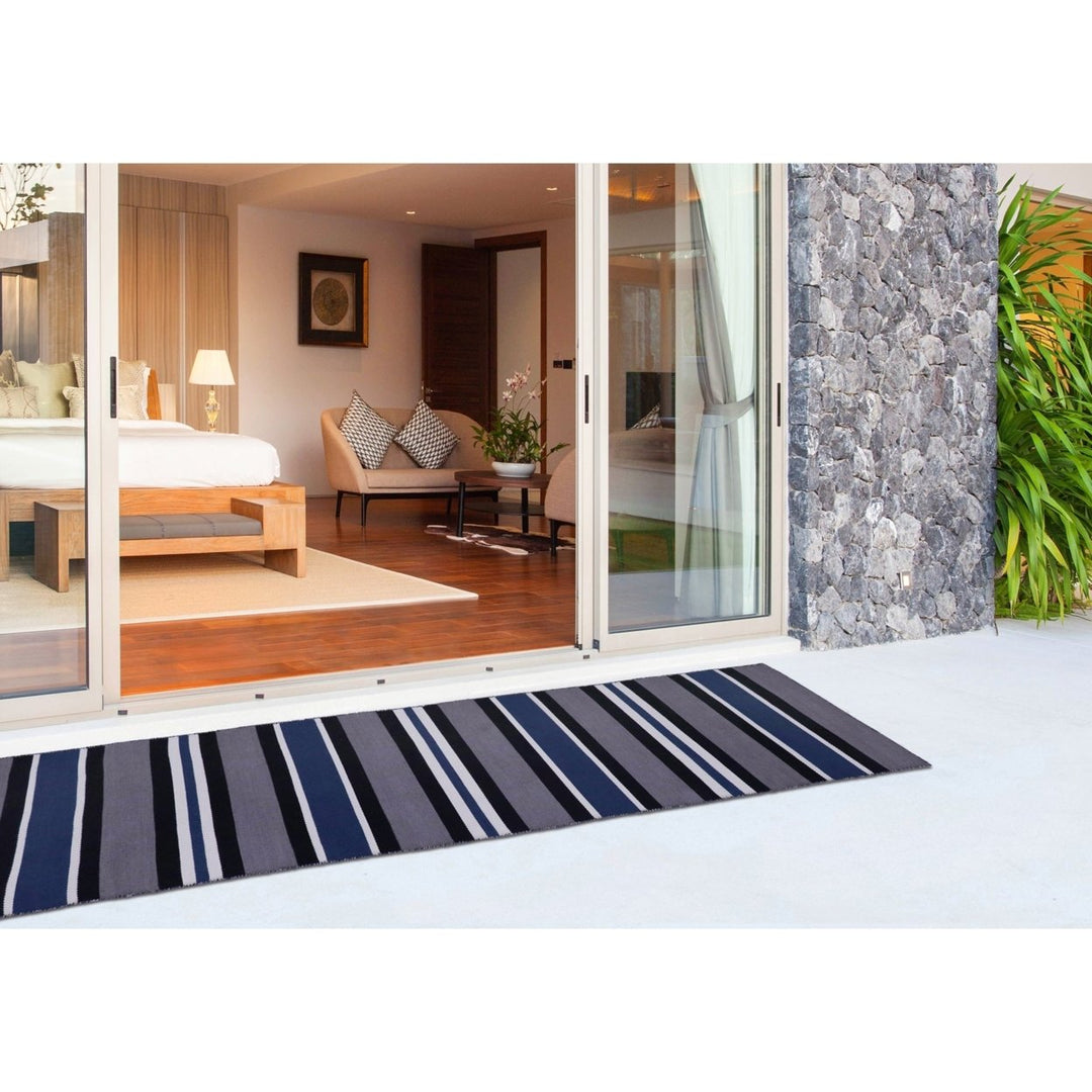 Liora Manne Sorrento Cabana Stripe Area Rug Navy 100% Polyester Indoor Outdoor Image 1