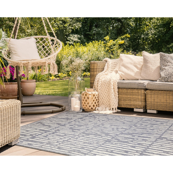 Liora Manne Cove Bamboo Indoor Outdoor Area Rug Blue Image 7