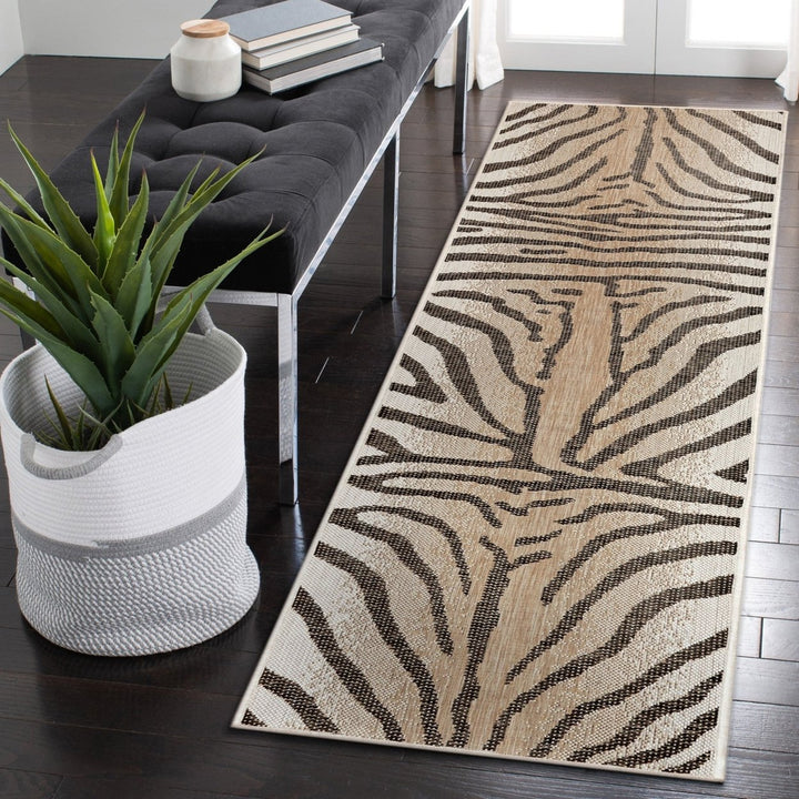 Liora Manne Carmel Zebra Indoor Outdoor Area Rug Sand Image 5