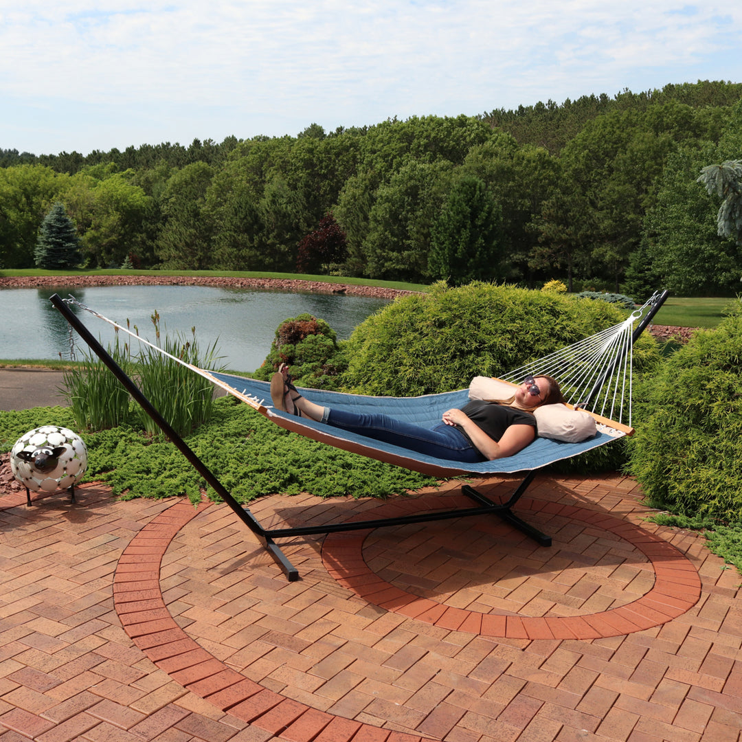 Sunnydaze Large Quilted Hammock with Spreader Bars and Pillow - Tidal Wave Image 6