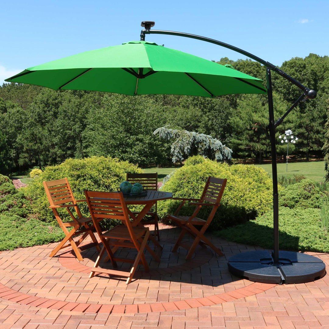 Sunnydaze 9.5 ft Solar Cantilever Offset Patio Umbrella - Emerald Image 4