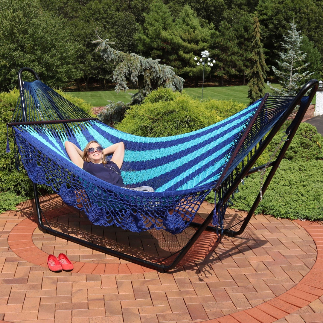 Sunnydaze 2-Person Woven Rope Hammock with Spreader Bars and Fringe - Blue Image 7