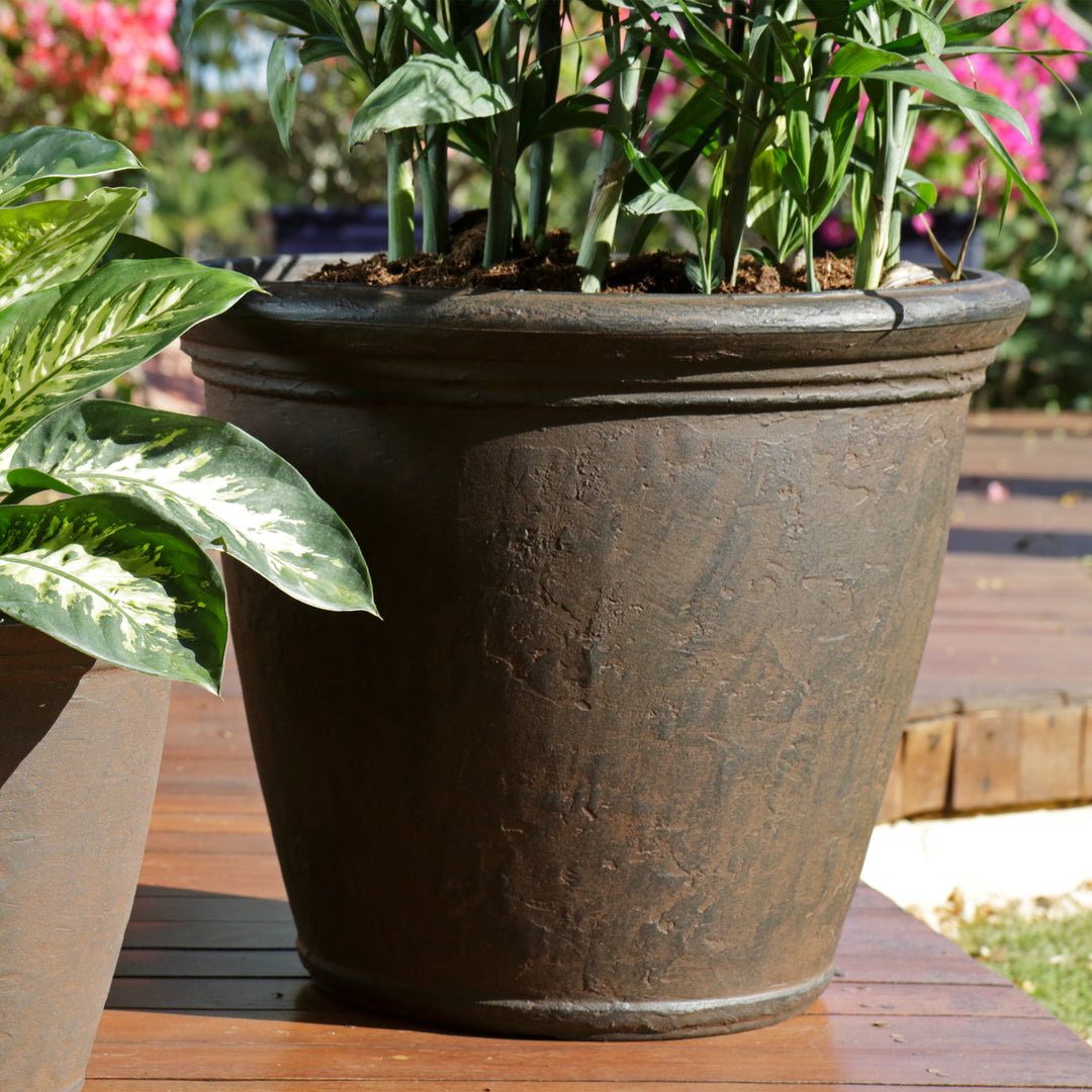 Sunnydaze 24 in Anjelica Polyresin Planter with UV-Resistance - Rust Image 6