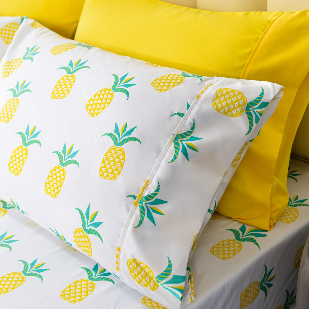 American Home Collection Ultra Soft 4-6 Piece Pineapple Bed Sheet Set Image 3
