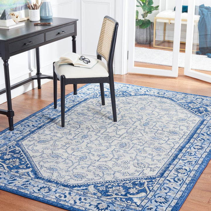 SAFAVIEH Brentwood Collection BNT800A Ivory / Navy Rug Image 1